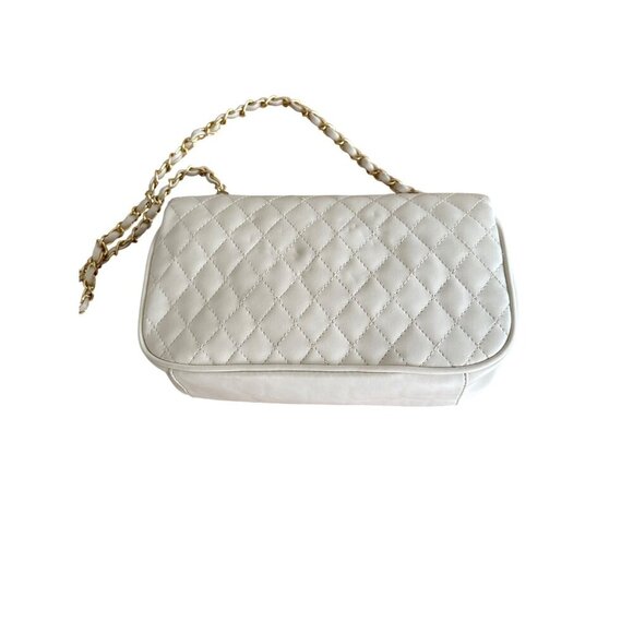 Quilted White Faux Leather Shoulder Bag With Gold Chain Strap & Turn Lock - Picture 2 of 12